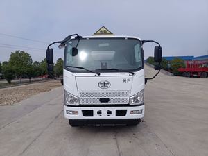 Nouveau camion-citerne Faw 4x2 de 6,2 m³ (5 tonnes, 6200 L) multi-compartiments avec distributeur de carburant à haut débit pour le transport de diesel/essence - Product Image 2