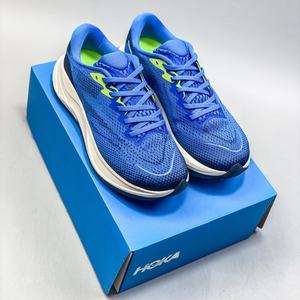 Sneakers de luxe personnalisées avec logo, chaussures de course confortables et respirantes pour hommes, style marche, toutes saisons, imperméables - Product Image 1