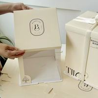 Boîtes à gâteaux d'anniversaire personnalisées, boîtes d'emballage semi-transparentes pour la pâtisserie.