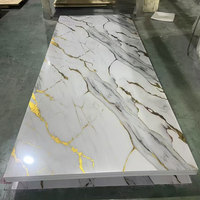 Plaque de marbre PVC ignifuge, écologique et imperméable de 1220*3*2440 mm pour la décoration murale intérieure des hôtels et villas, résistante aux UV.