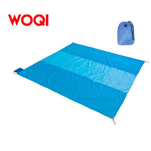 Couverture de plage/pique-nique compacte sans sable WOQI, tapis de camping - Product Image 1