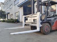 Chargeur de batterie rotatif pour chariot élévateur, idéal pour l'industrie, l'usine, l'entrepôt, la manutention de plaques d'acier, capacité 1,5 tonne
