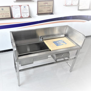لوازم مطاعم الفنادق طاولة معالجة الأسماك مخصصة SS طاولة تحضير السمك طاولة قتل الأسماك - Product Image 3