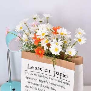 Vente en gros de décoration florale réaliste Bellis Perennis Daisy Chrysanthème Galsang pour la fête des mères - Product Image 6