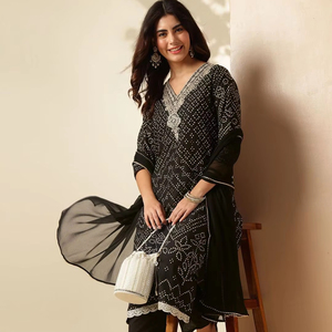 Kurta de algodón puro regular con estampado de motivos étnicos para mujer con pantalones y con Dupatta - Product Image 1