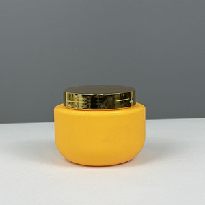 กระปุกครีมบำรุงผิวหรูหรา HDPE 250 กรัม 500 กรัม 8 ออนซ์ 16 ออนซ์ ทรงกลม <span class=keywords><strong>สี</strong></span><span class=keywords><strong>ส้ม</strong></span> ผลิตจากพลาสติก พร้อมฝาเกลียวสีทอง สำหรับครีมทาหน้าและสครับขัดผิว - Product Image 1