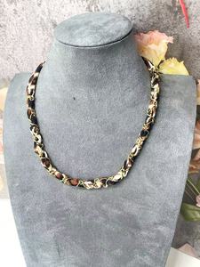 Collana a Catena in Acciaio Inossidabile alla Moda, Collana in Tessuto Colorato, Collana con Stampa Leopardata - Product Image 4