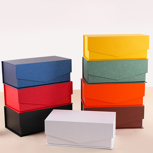 Caja de Regalo de Cartón Rígido Reciclable Personalizada con Cierre Magnético, Diseño Tipo Libro, Forma y Forro Personalizables, Laminación Mate - Product Image 6