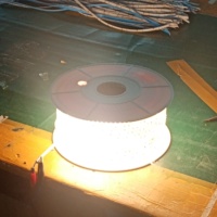 Prix d'usine Bande LED AC220V 2835 120leds/m 100M 12W IP67 3000k 4000k 6500k Blanc Étanche Dimmable Flexible Bande LED Lumineuse