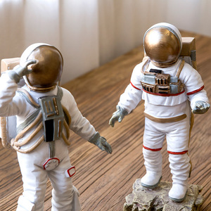 Astronaut Figurine Desktop Ornament Synthetic Resins Unisex Gift For Home Decoration - Product Image 3