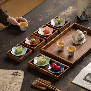 Assiette à dessert en céramique de style chinois en forme de fleur, petit plat à fruits en porcelaine pour servir des collations lors de fêtes - Product Image 3