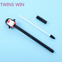Haute qualité quantité minimale de commande bas coréen nouveau style fournitures de bureau et papeterie scolaire dessin animé pingouin forme plastique gel stylo à encre 2011