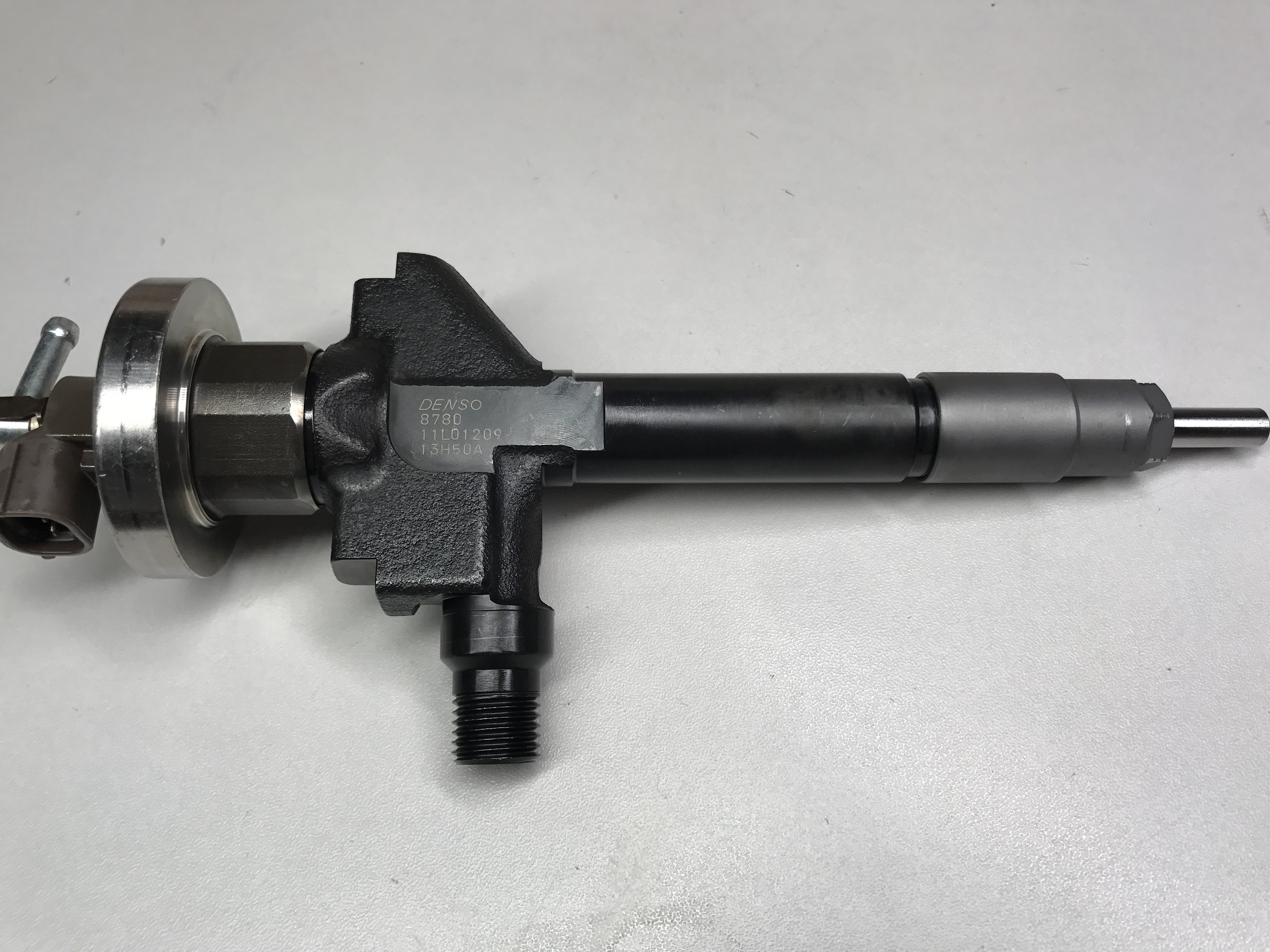 Assembly Injection Nozzle fuel injector 095000-8780 For Mazda 6 MPV