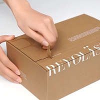 SZCARE KR202606230011 Dossiers en papier ondulé personnalisés avec bande déchirable et doublure en éponge, recyclables, à ouverture facile, auto-adhésifs pour l'expédition