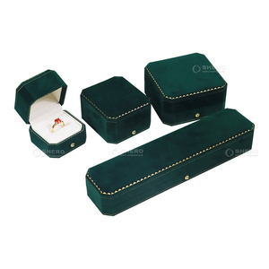 Boîte à bijoux en velours vert de luxe en gros pour collier, bracelet, boucles d'oreilles, bague, ensemble de bijoux, logo personnalisé, boîte à bijoux haut de gamme - Product Image 2