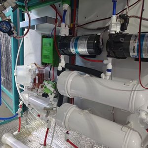 Distributeur d'eau froide et pétillante sur pied, avec filtration RO, en acier inoxydable, désinfection UV SDK et options de paiement multiples - Product Image 3