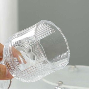 190ml créatif rétro <span class=keywords><strong>verre</strong></span> <span class=keywords><strong>à</strong></span> <span class=keywords><strong>vin</strong></span> <span class=keywords><strong>pied</strong></span> <span class=keywords><strong>court</strong></span> en relief <span class=keywords><strong>verre</strong></span> <span class=keywords><strong>à</strong></span> whisky résistant <span class=keywords><strong>à</strong></span> la chaleur tasse <span class=keywords><strong>à</strong></span> café boisson boisson Champagne Globlet - Product Image 4