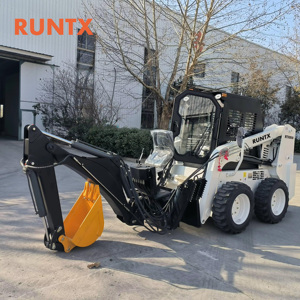 Chargeuse compacte sur pneus hydraulique diesel RUNTX 850 kg 45 kW avec balayeuse angulaire - Product Image 5