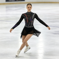 Costume de patinage artistique pour enfants et adultes, robe noire à col haut et manches longues en maille avec strass étincelants pour compétition et spectacle sur scène