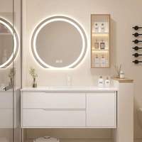 Rak Dinding Kamar Mandi Bergaya Krim dengan Cermin LED, Desain Khusus Pabrik, untuk Proyek Renovasi Kamar Mandi
