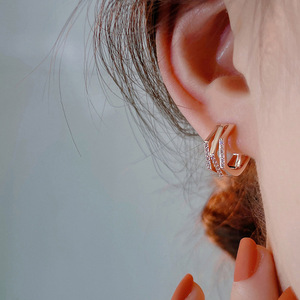 Orecchini a Cerchio Minimalisti per Donne, Accessori di Moda Semplici per Ufficio e Uso Quotidiano - Product Image 6