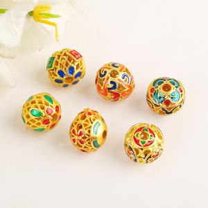 Cuentas redondas tradicionales de esmalte dorado de 10 mm con efecto de goteo de aceite, huecas, accesorios de joyería para pulseras y collares DIY - Product Image 3