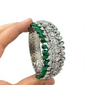 Bracelet de mode en argent finition exclusive, pierres CZ de qualité supérieure, pour collection mariage, soirée, femme. - Product Image 2