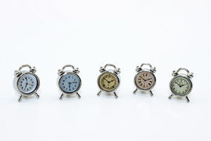 1:12 Кукольный домик для съемки реквизит карманная миниатюрная сцена мини-будильник из сплава аксессуары для кукольного домика ремесло - Product Image 6