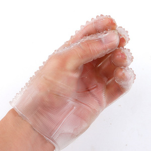 Gants de massage Wolf Fang en TPE texturé pour adultes, pour préliminaires et masturbation - Product Image 3