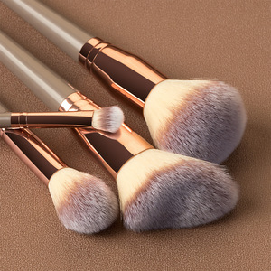 Juego de 7 brochas de maquillaje para base, cejas, delineador de ojos, corrector, brochas de viaje para mujeres y niñas - Product Image 2