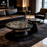 Ensemble de tables basses gigognes artisanales avec incrustations de coquillages, en bois noir, rondes, pour la décoration de la maison et du salon