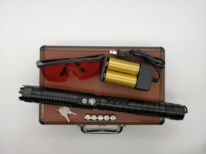 Vente en gros Lampe de poche <span class=keywords><strong>laser</strong></span> à LED rechargeable à très longue portée avec lumière infrarouge bleue pour l'extérieur - Product Image 6