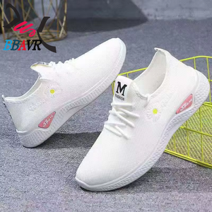 Nuevos Zapatos Deportivos Feizhinu para Primavera y Verano, Zapatos Casuales de Suela Suave para Mamá, Zapatos Deportivos de Malla de Caña Baja, Zapatos para Estudiantes al por Mayor - Product Image 5