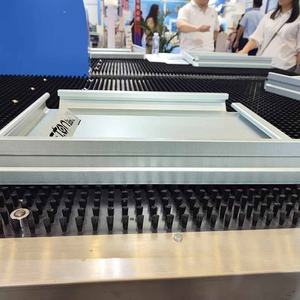Máquina de Doblado Servo a <span class=keywords><strong>Precio</strong></span> Competitivo, Prensa Plegadora CNC para Paneles, Centro de Doblado CNC para Chapa Metálica <span class=keywords><strong>y</strong></span> Puertas - Product Image 6