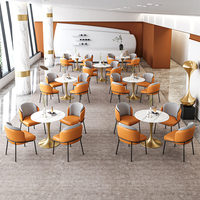 Moderne Scandinavische lederen eetkamerstoelen luxe lounge commerciële restaurant meubelsets met eettafel goede prijs