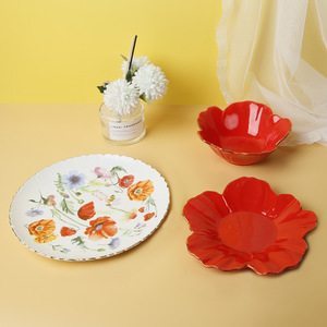 Ensemble de bols et d'assiettes en céramique - Forme de pétale de fleur rouge - Ensemble de 3 pièces - Product Image 2