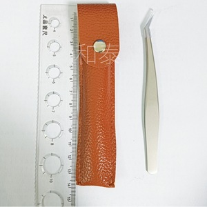 One-piece tweezers <b>case</b>, leather <b>case</b> for eyelash extension <b>technicians</b>, dolphin-feather protective <b>case</b>. - Product Image 3