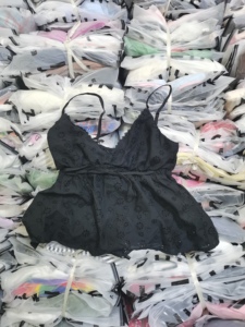 Ropa Nueva de Marca en Pacas, Estilos Variados, Ropa de Mujer, Stock al por Mayor, Tops Casuales, Ropa a Granel - Product Image 4