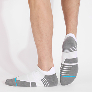 Chaussettes de sport athlétiques basses pour hommes, confortables, respirantes et performantes, idéales pour la course à pied (vente en gros) - Product Image 2