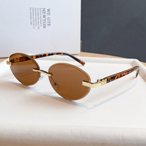 Gafas de Sol sin Marco Estilo Europeo Americano, Metal Dorado, UV400, Protección Solar para Mujer, Deportes al Aire Libre, Ciclismo, Conducción - Product Image 3