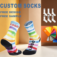 Chaussettes pour hommes personnalisées en gros avec logo, motif tie-dye arc-en-ciel, imprimées en 3D, style rétro skateboard streetwear, par sublimation