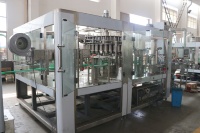Le PLC a commandé la chaîne de production automatique de machines de remplissage d'huile productivité élevée 2000bph pour des applications chimiques de boisson