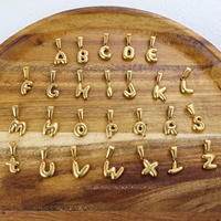 Olivia Bijoux Personnalisé Bulle A-Z 26 Lettres Initiales Pendentif En Acier Inoxydable 3d Lettre Charmes Pendentif pour Femmes Collier