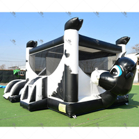 Château gonflable commercial en PVC sur le thème de la ferme avec toboggan et zone de saut pour enfants, idéal pour la location en extérieur