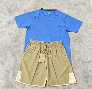 Completo da Calcio Uomo ad Asciugatura Rapida, Riflettente, per Allenamento e Corsa Notturna, Personalizzabile, a Maniche Corte, Traspirante, per Sport - Vendita all'Ingrosso - Product Image 3