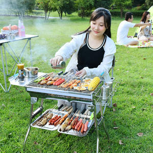 Barbecue pliable en acier inoxydable 57x48x33.5cm, portable, pour le camping en plein air, avec porte-outils, vente directe d'usine - Product Image 1
