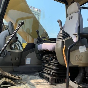 Excavatrice sur chenilles Caterpillar d'occasion en bon état, 23 tonnes, modèles Cat 323D2, 320D2L, 320D - Machine lourde - Product Image 3