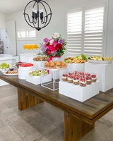 Glänzend Weißer Buffet-Würfel-Präsentationsständer, Stapelbare Podeste, Lebensmittel-Präsentationsbox, Acryl-Lebensmittelständer