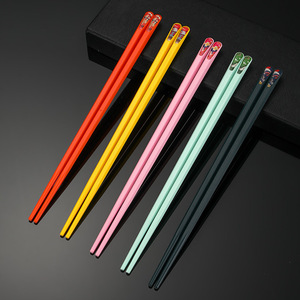 Baguettes en alliage durable, lot de 5, couleur unie, antibactériennes, vaisselle de table domestique, boîte cadeau, style chinois, baguettes à pointe pointue - Product Image 5