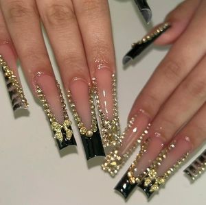 Prensa elegante de Punta francesa en las <span class=keywords><strong>uñas</strong></span> postizas cuadradas <span class=keywords><strong>cortas</strong></span> aspecto Natural fácil de aplicar prensa de Arte de <span class=keywords><strong>uñas</strong></span> de diseñador al por mayor - Product Image 4